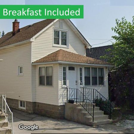 Cozy 3 Bedroom Downtown Cottage With Complimentary Breakfast Delivered Daily To The Rental Niagara Bagian luar foto